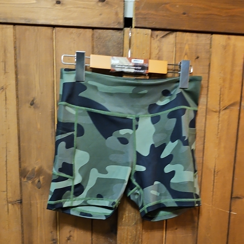ZYIA Green Camouflage Active Shorts